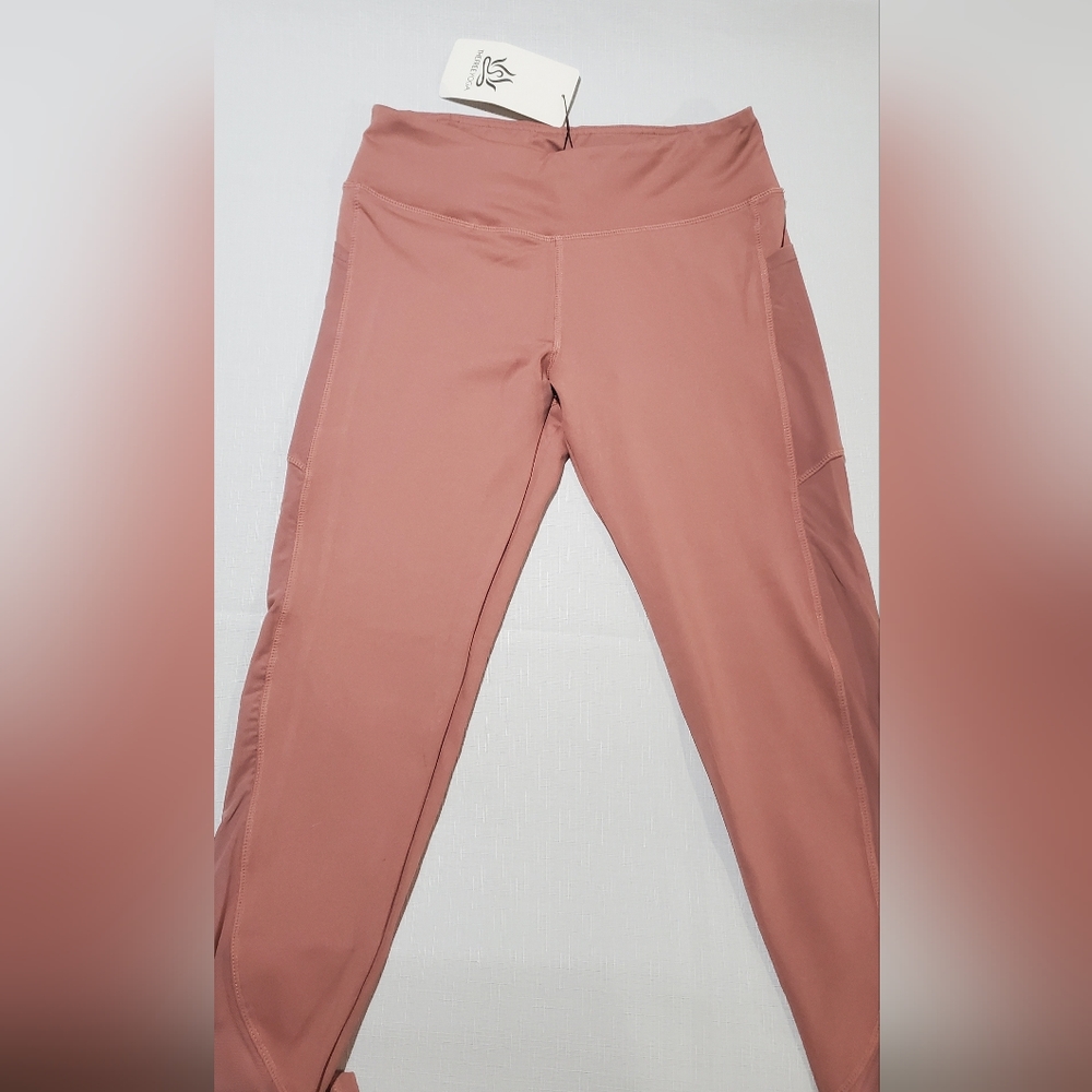 TheFreeYoga leggings